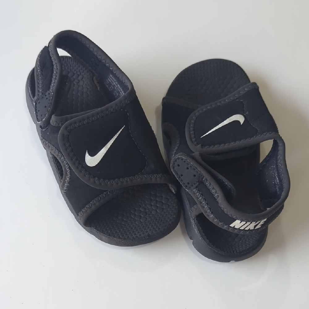 Nike Black Sporty Sandals with Velcro Closure Size 7 Toddler Baby